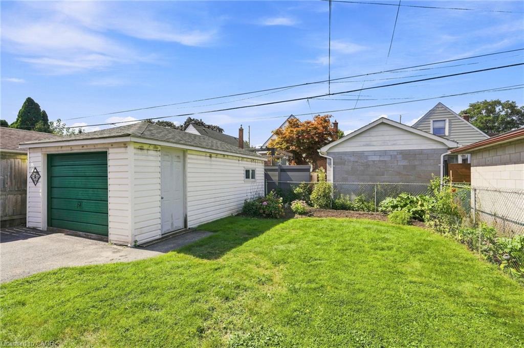 38 Garside Avenue S Property Photo 42