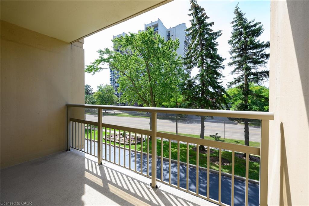 205-1359 White Oaks Boulevard Property Photo 10