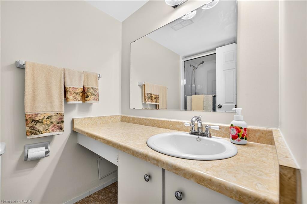 205-1359 White Oaks Boulevard Property Photo 22