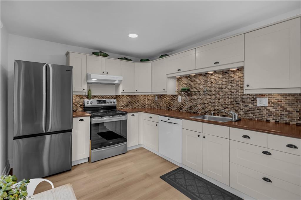 9 Aylmer Street Property Photo 15