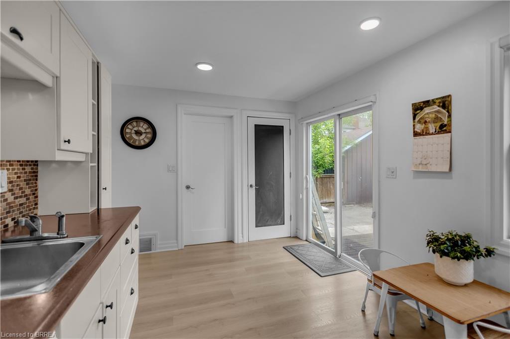 9 Aylmer Street Property Photo 16