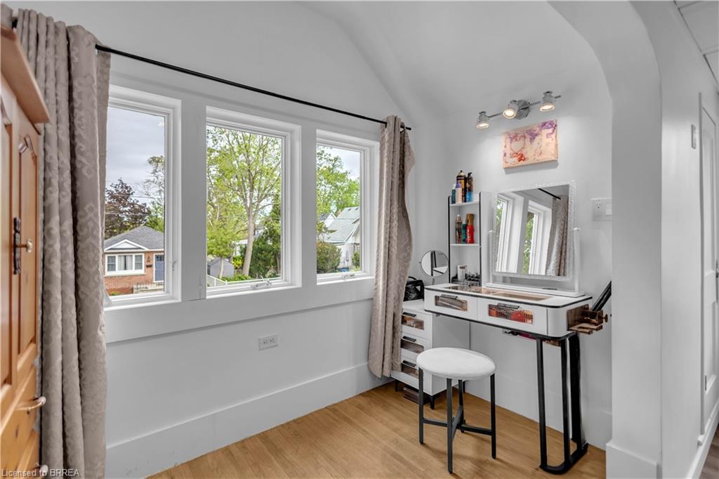 9 Aylmer Street Property Photo 20