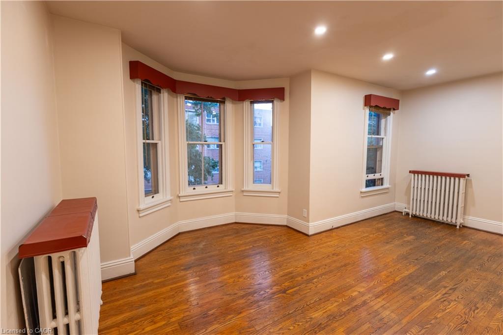 105 Erie Avenue Property Photo 4