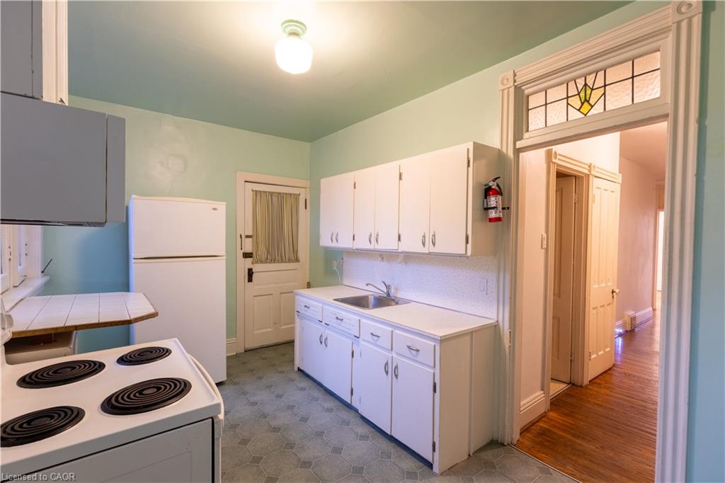 105 Erie Avenue Property Photo 8