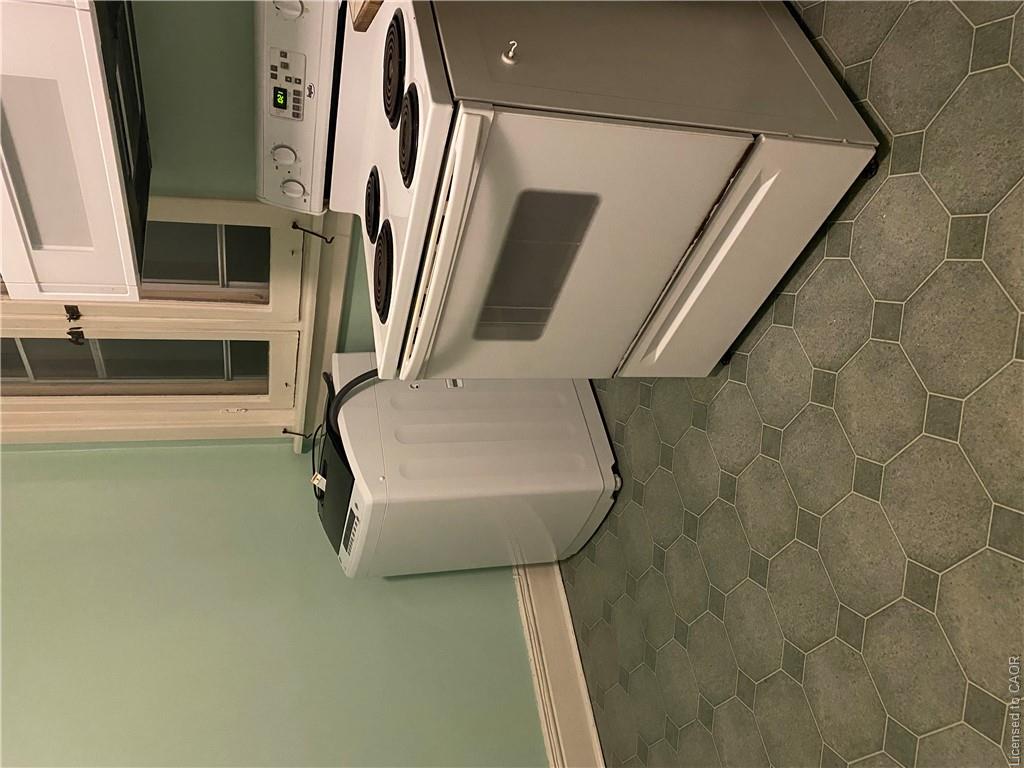 105 Erie Avenue Property Photo 23