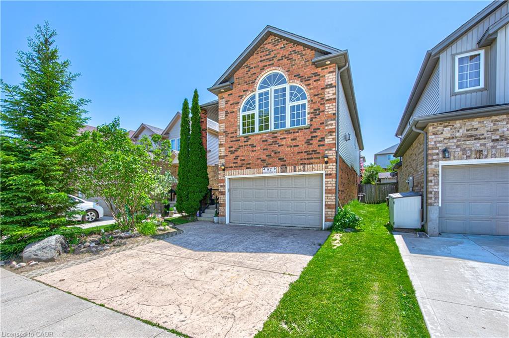 87 Steepleridge Street Property Photo 2