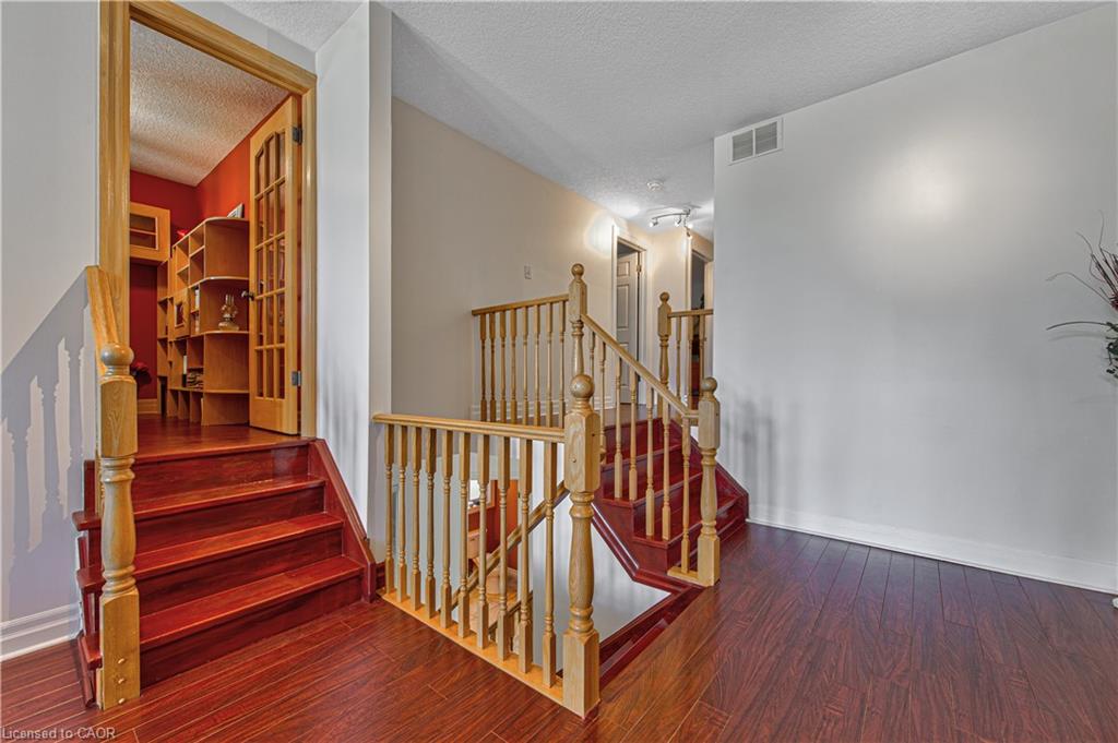 87 Steepleridge Street Property Photo 25
