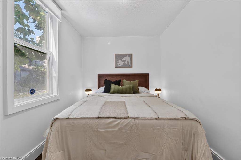 225 Charlton Avenue E Property Photo 6