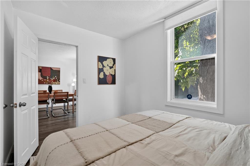 225 Charlton Avenue E Property Photo 7