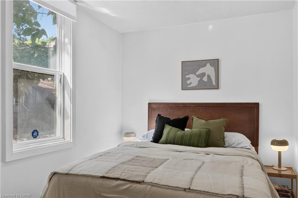 225 Charlton Avenue E Property Photo 8