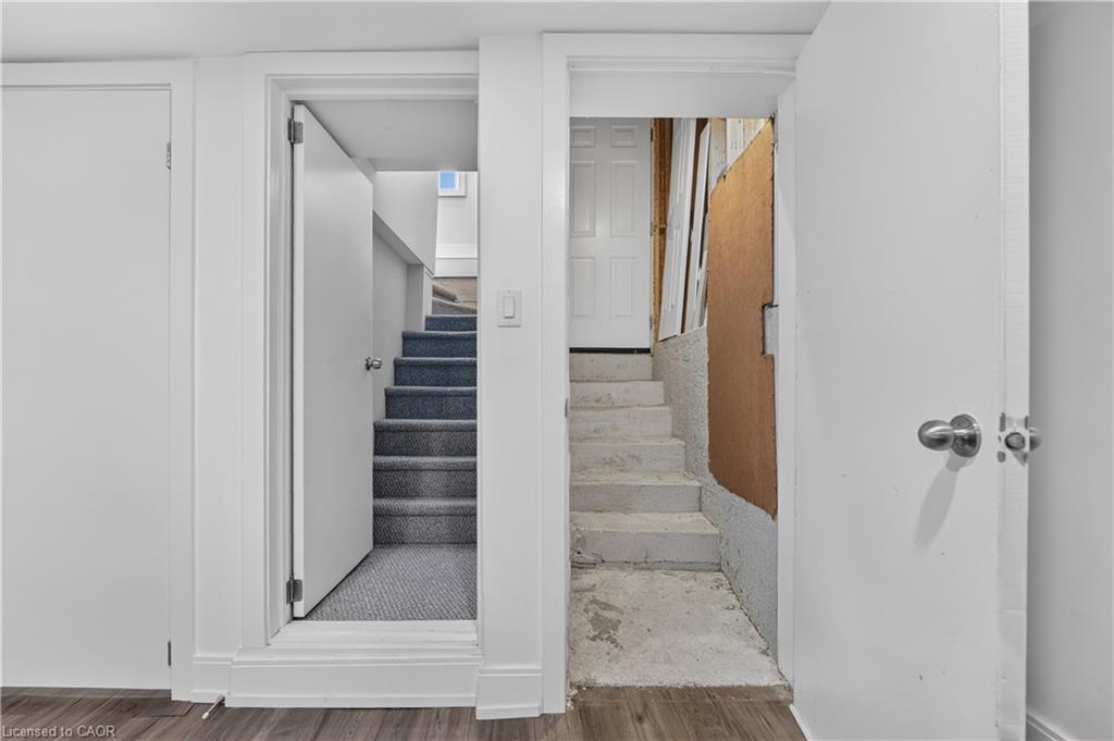 225 Charlton Avenue E Property Photo 26