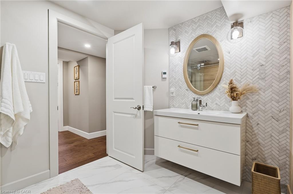 15 Linton Place Property Photo 34