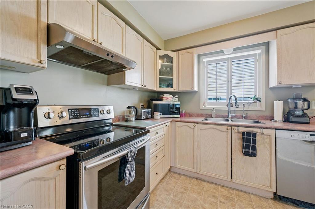 240 Hilltop Drive Property Photo 8