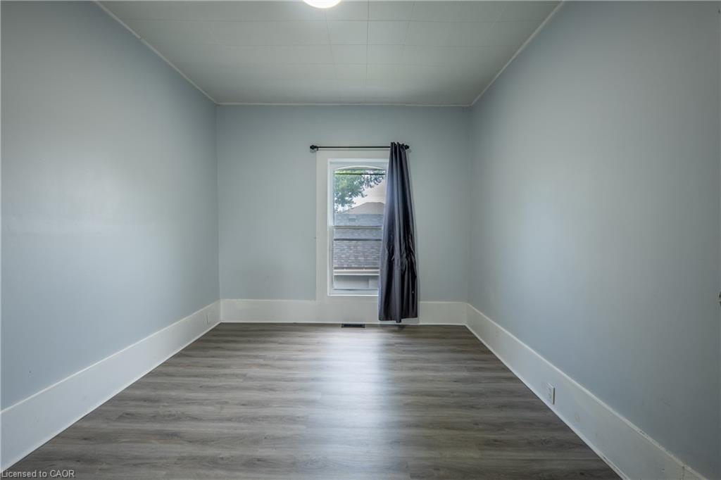 137 Alfred Street Property Photo 33