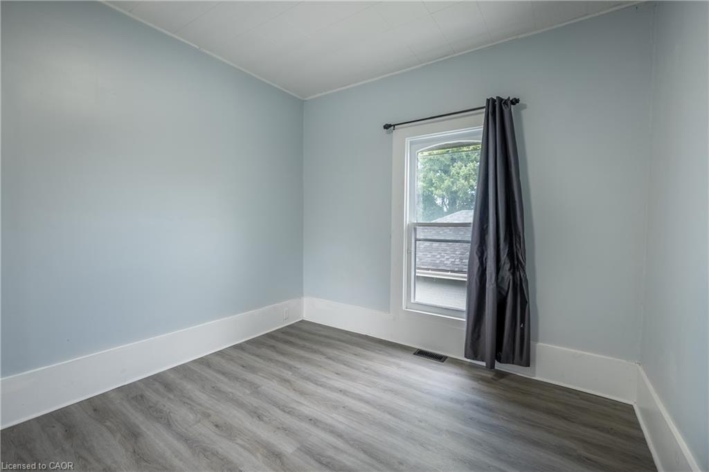137 Alfred Street Property Photo 35