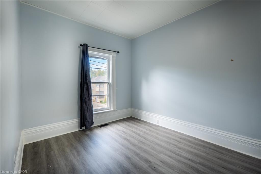 137 Alfred Street Property Photo 42