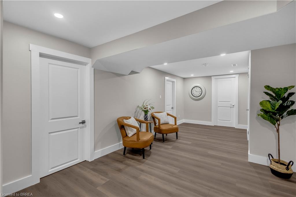 9 Rollingwood Crescent Property Photo 36