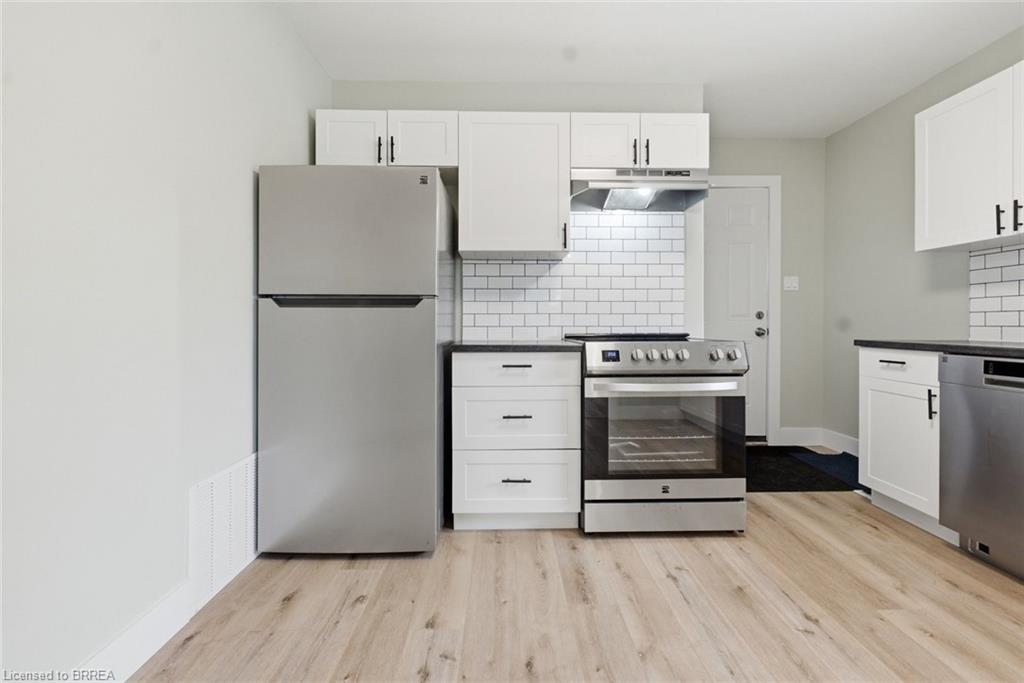 249 Clarence Street Property Photo 12