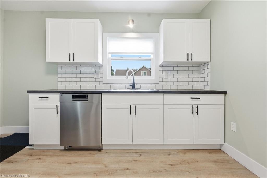 249 Clarence Street Property Photo 13
