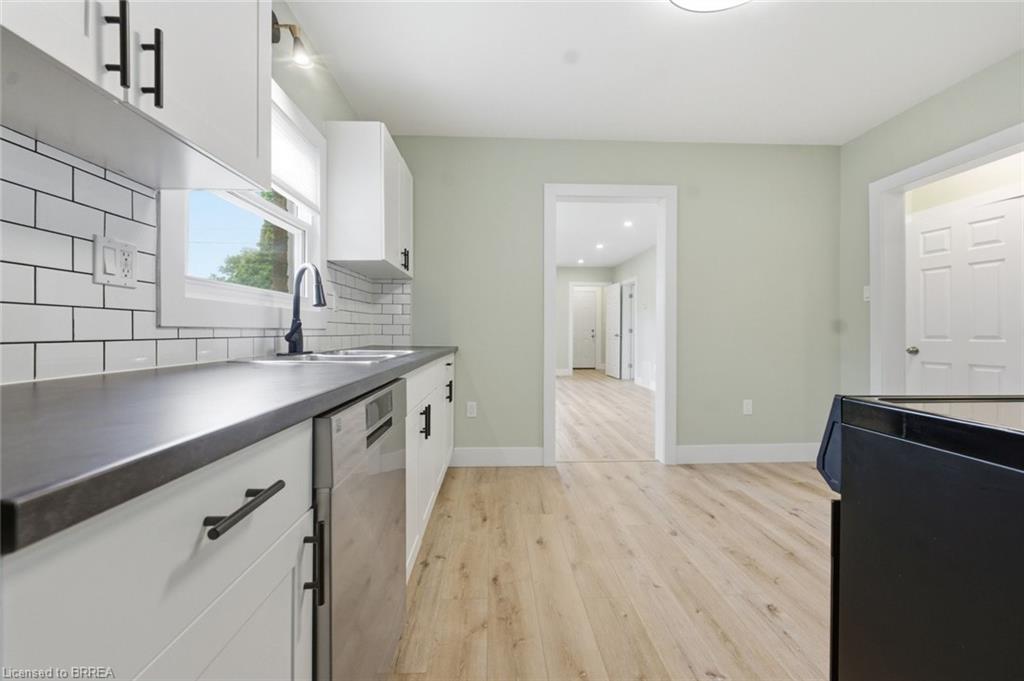 249 Clarence Street Property Photo 15