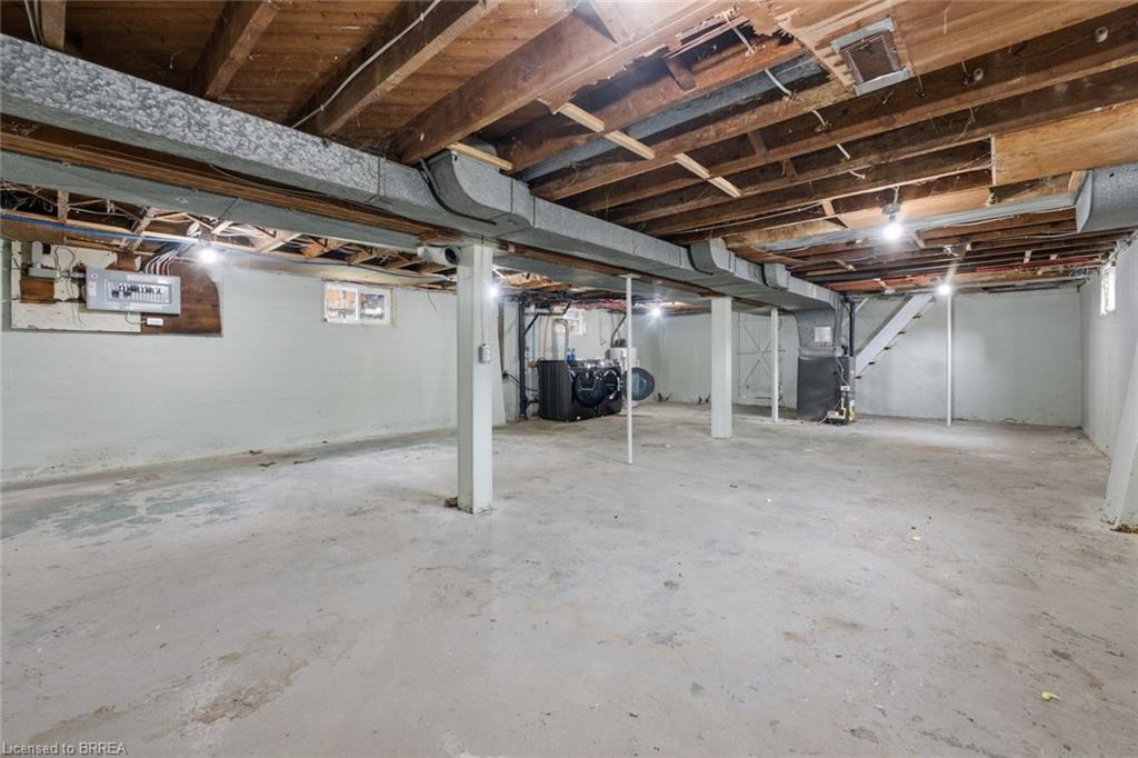 249 Clarence Street Property Photo 24