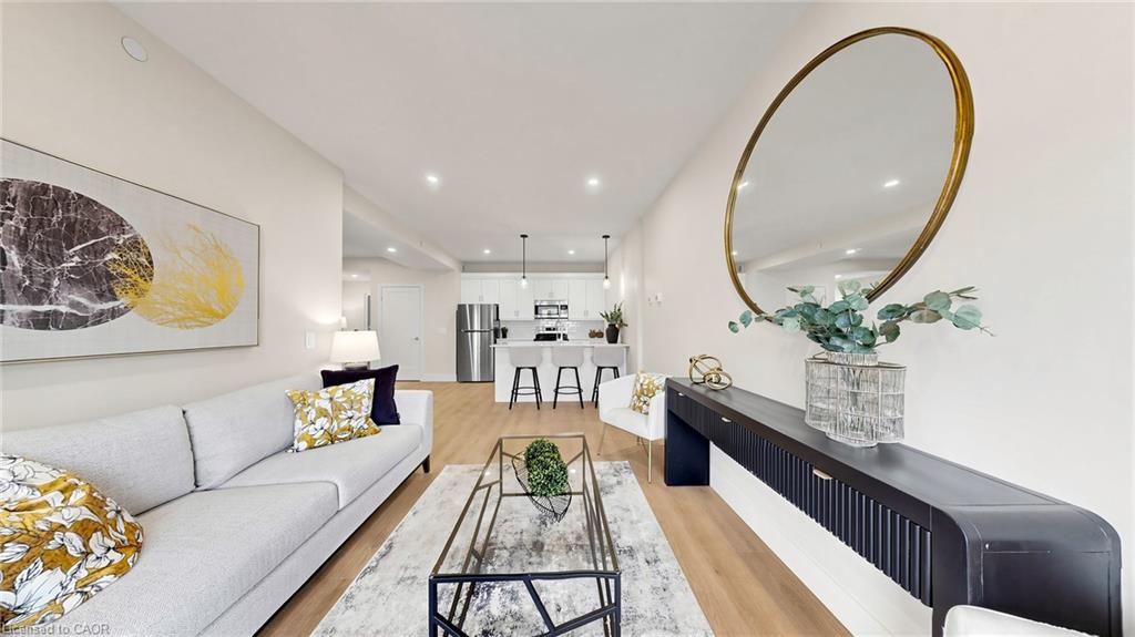 935 Twamley Street W Property Photo 1