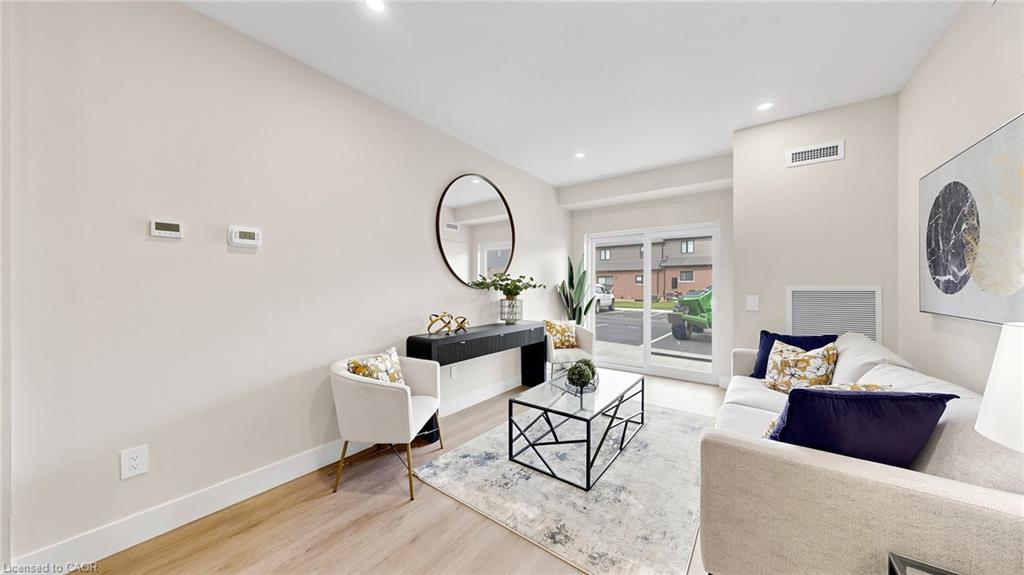 935 Twamley Street W Property Photo 26