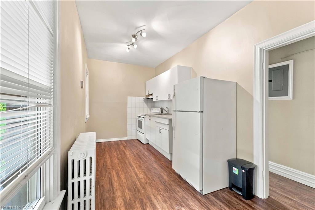 2-102 Herkimer Street Property Photo 11