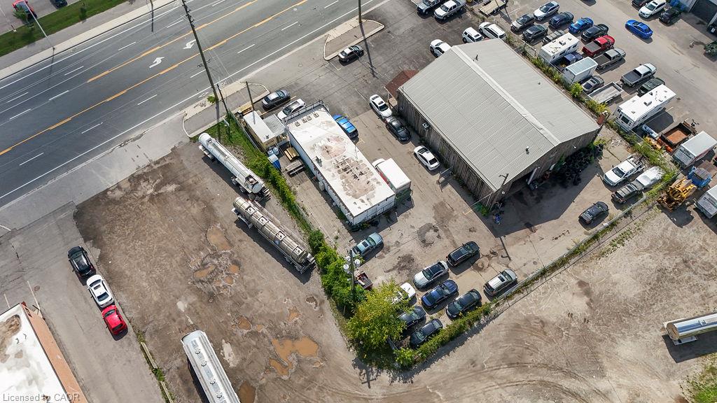 57 Steeles Avenue E Property Photo 3