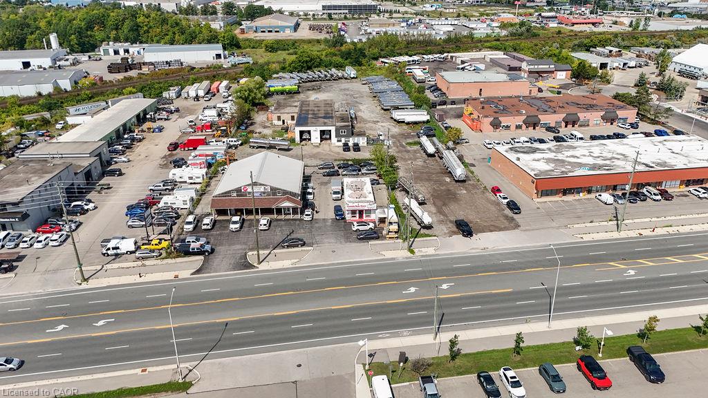 57 Steeles Avenue E Property Photo 7
