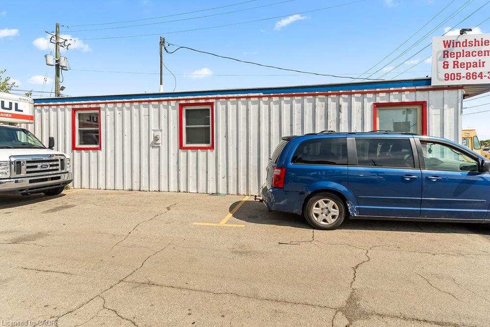 57 Steeles Avenue E Property Photo 28