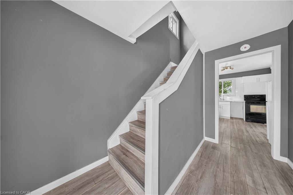 461 John Street Property Photo 10