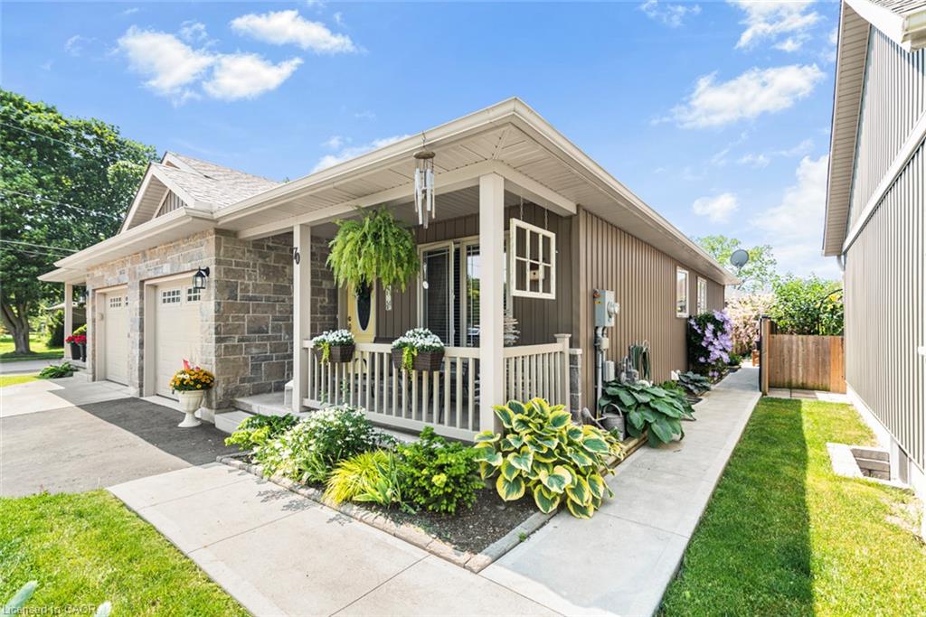 70 Postma Drive Property Photo 4