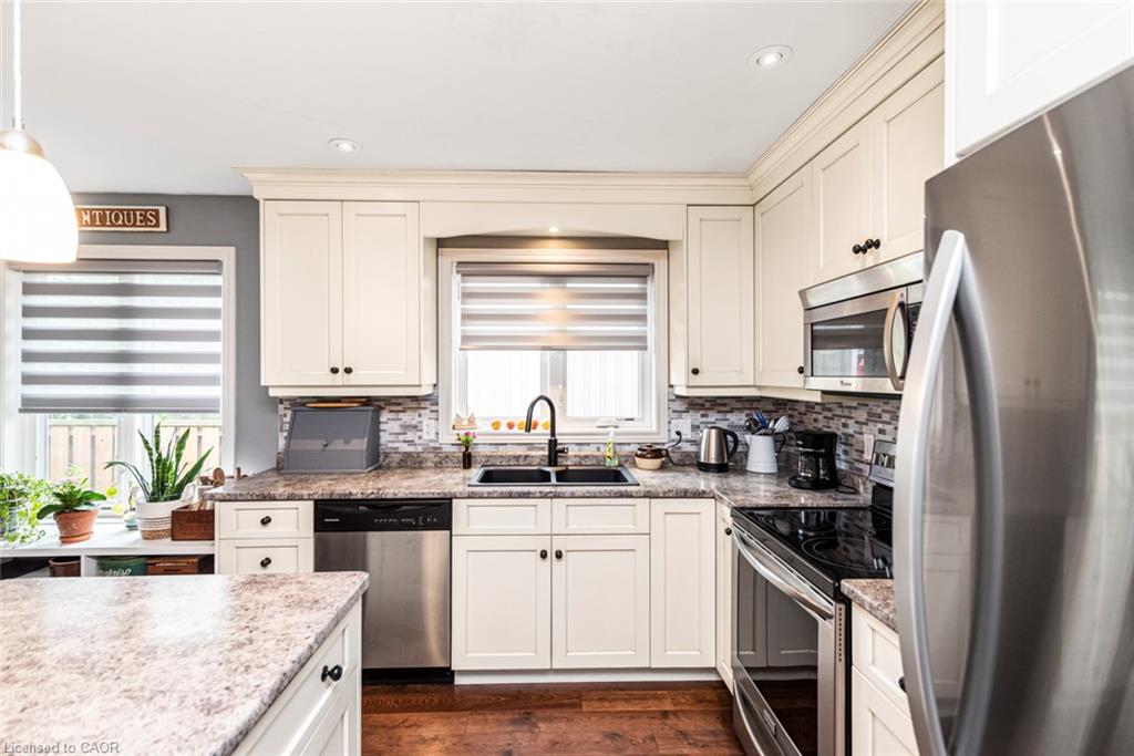 70 Postma Drive Property Photo 10