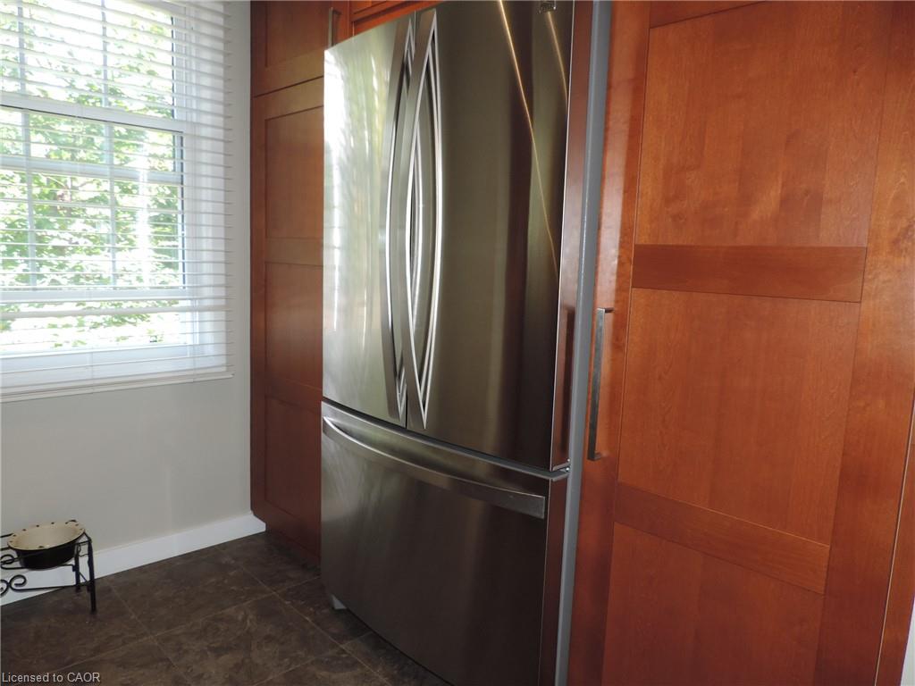 10-1351 Ontario Street Property Photo 10