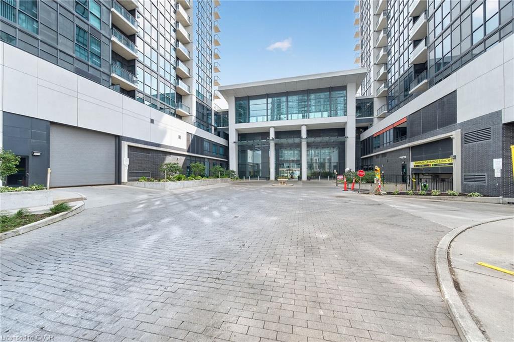 605-55 Eglinton Avenue W Property Photo 4