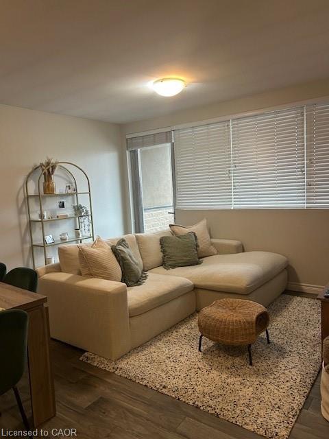 7-788 Upper Ottawa Street Property Photo 4