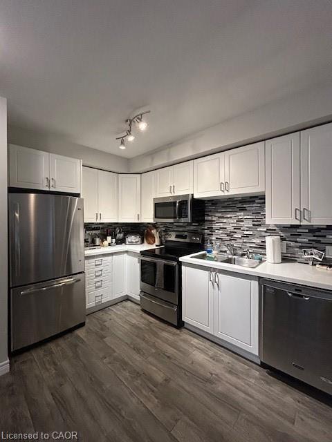 7-788 Upper Ottawa Street Property Photo 5
