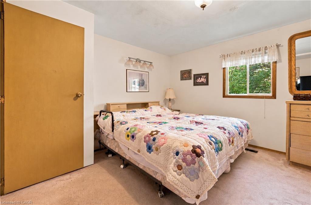 994 Safari Road Property Photo 22