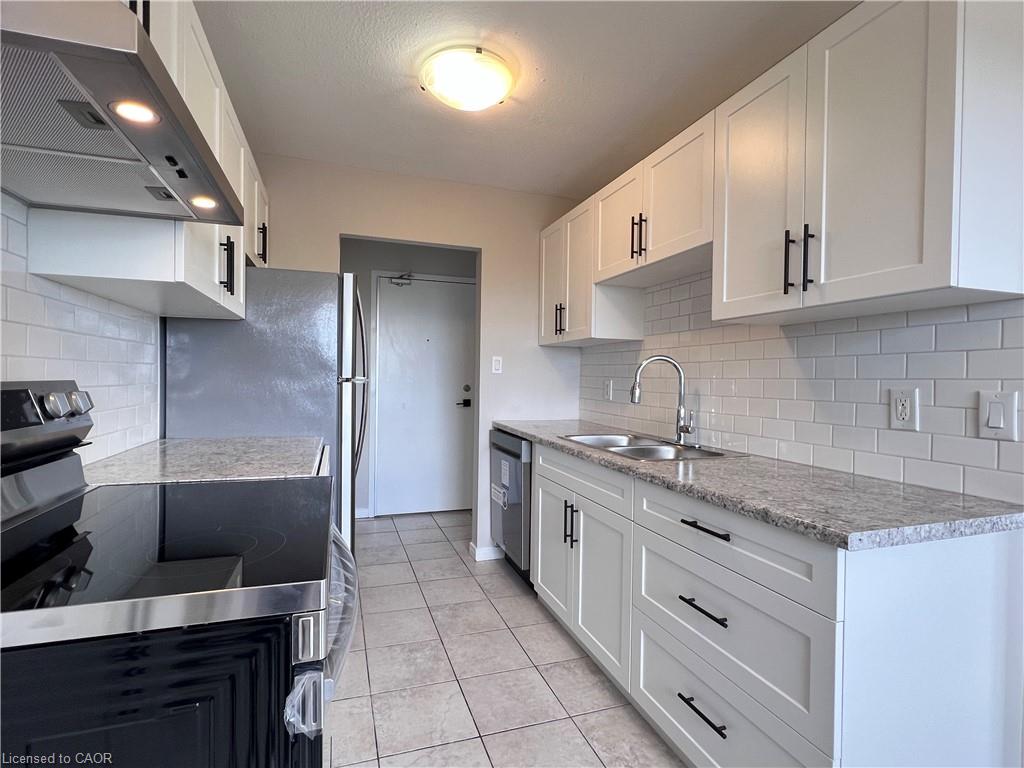 503-283 Fairway Road N Property Photo 11