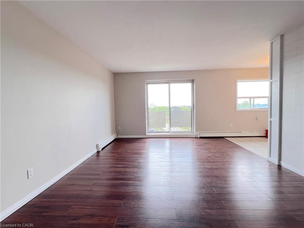 503-283 Fairway Road N Property Photo 14