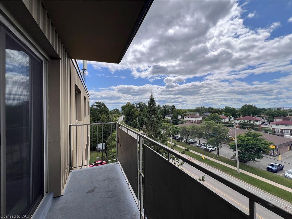 503-283 Fairway Road N Property Photo 28