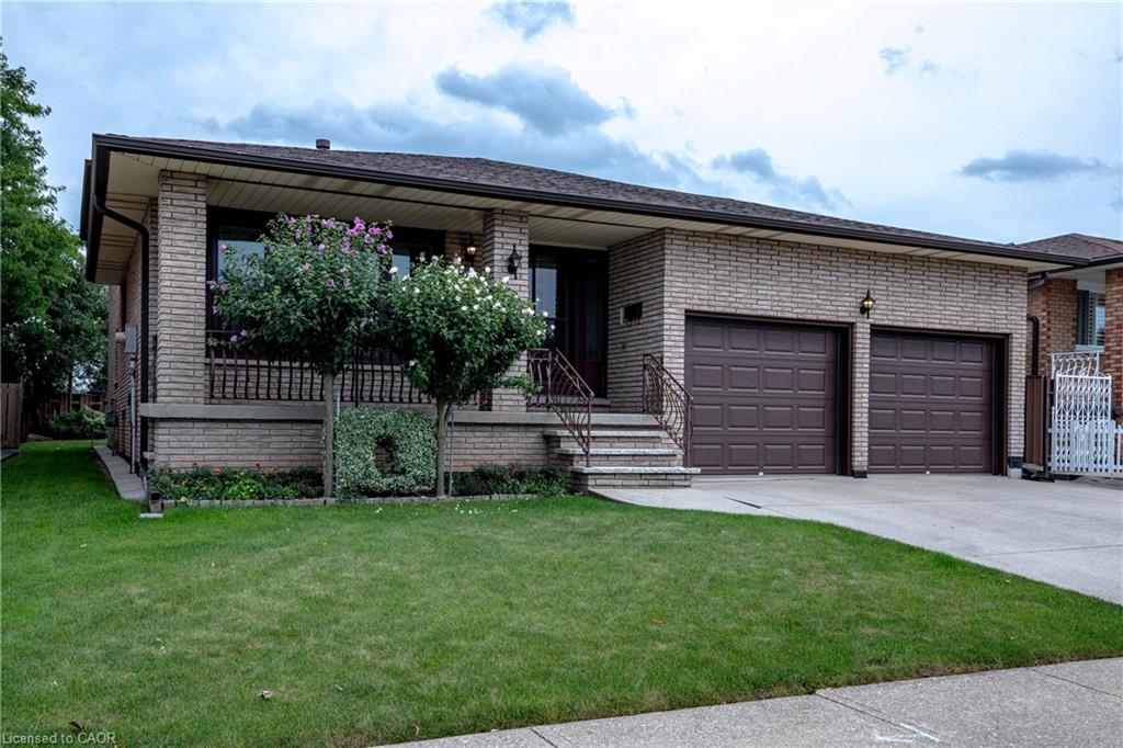 72 Henley Drive Property Photo 2