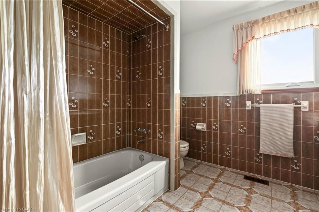 72 Henley Drive Property Photo 23