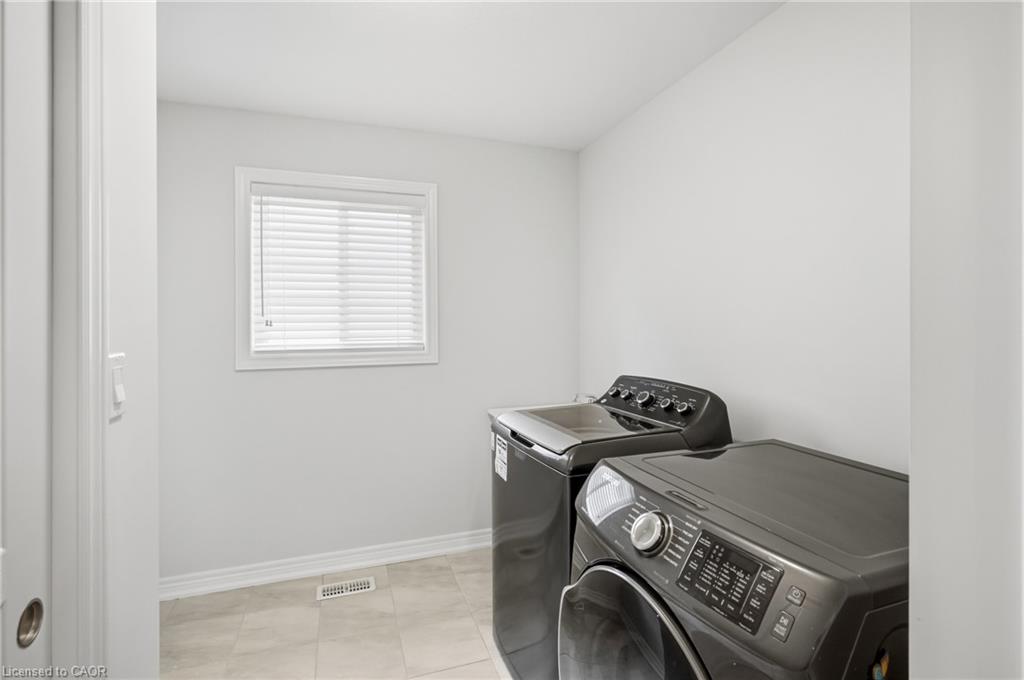 12 Riley Avenue Property Photo 22