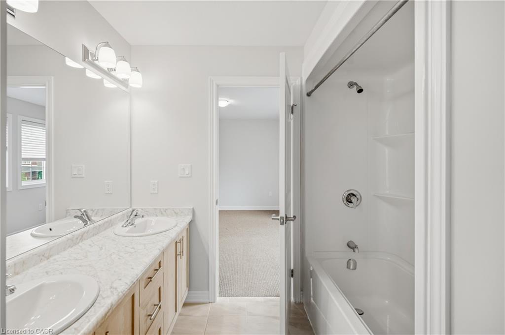 12 Riley Avenue Property Photo 28