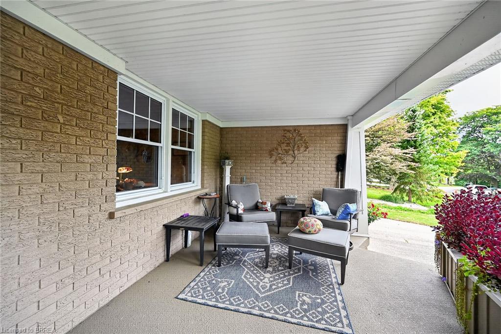 4 Gaywood Gardens Property Photo 4