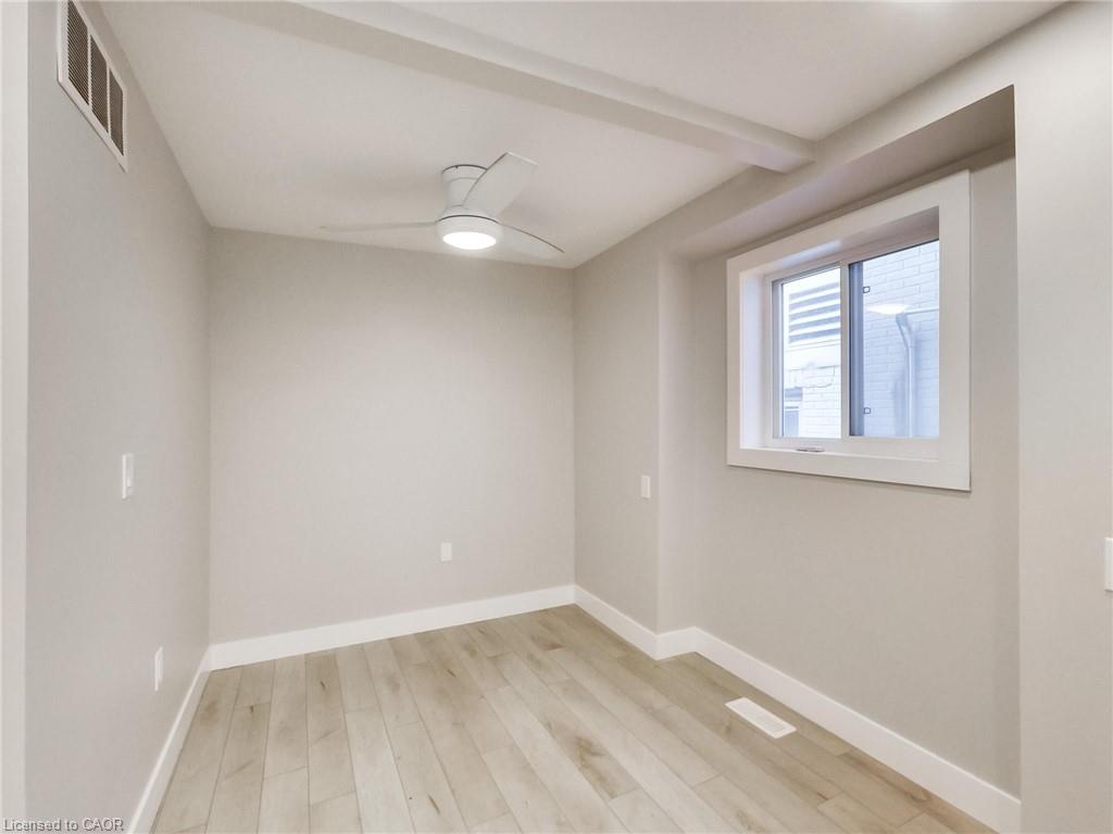 229 Parkdale Avenue N Property Photo 11