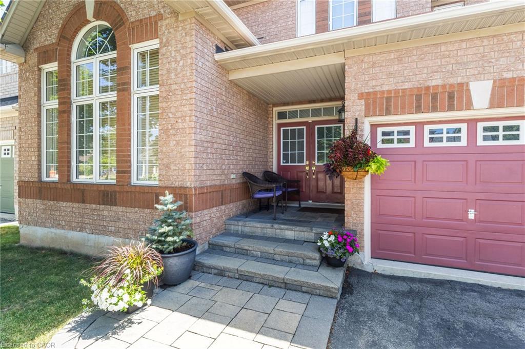 2254 Dunforest Crescent Property Photo 3