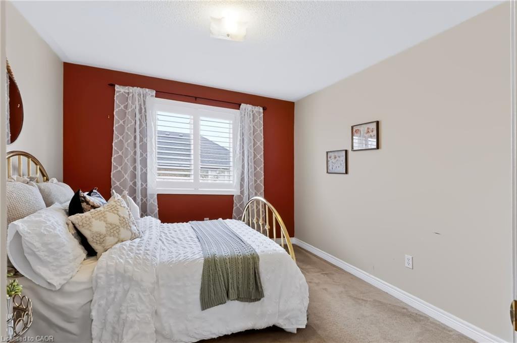 2254 Dunforest Crescent Property Photo 36